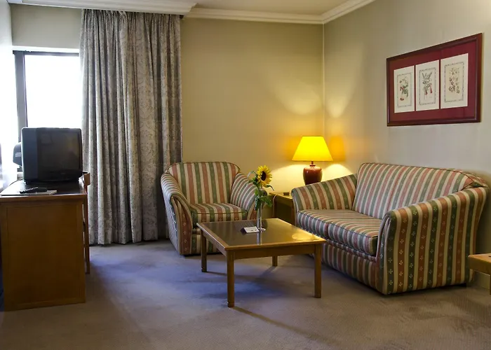 Hotel Vip Executive Do Marques 4*