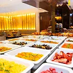 Hotel Vip Executive Do Marques 4*