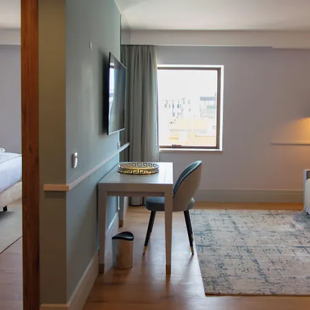 Hotel Vip Executive Do Marques 4*